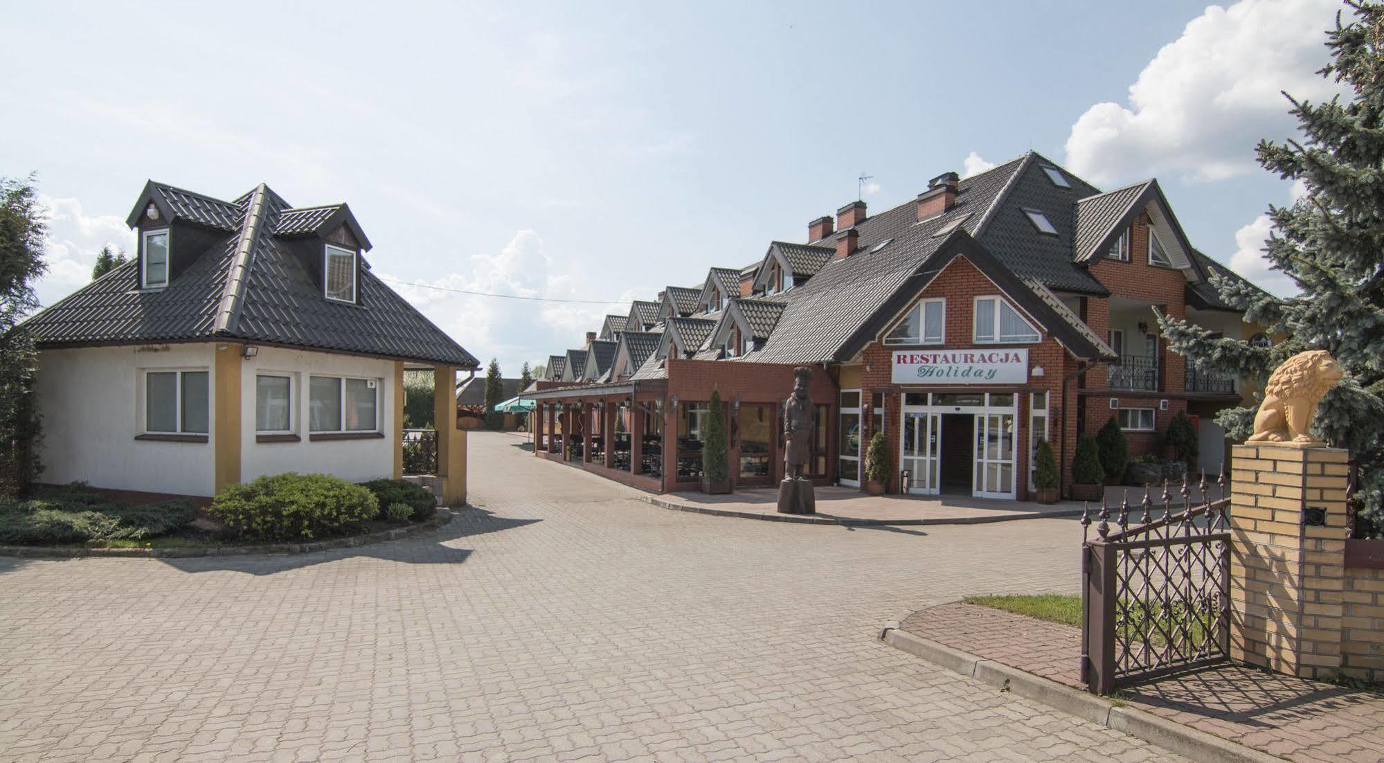 Holiday Stary Folwark Exterior foto